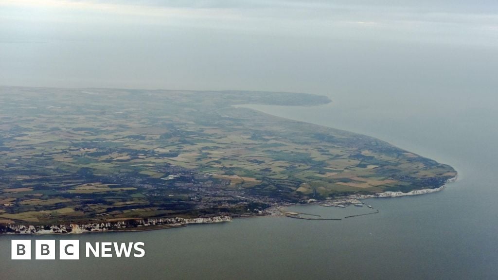 Ship carrying explosive fertiliser heads to UK waters