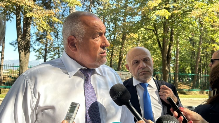 GERB's Borissov Vows to "Bring Back Lost National Recovery Funds" if GERB Governs