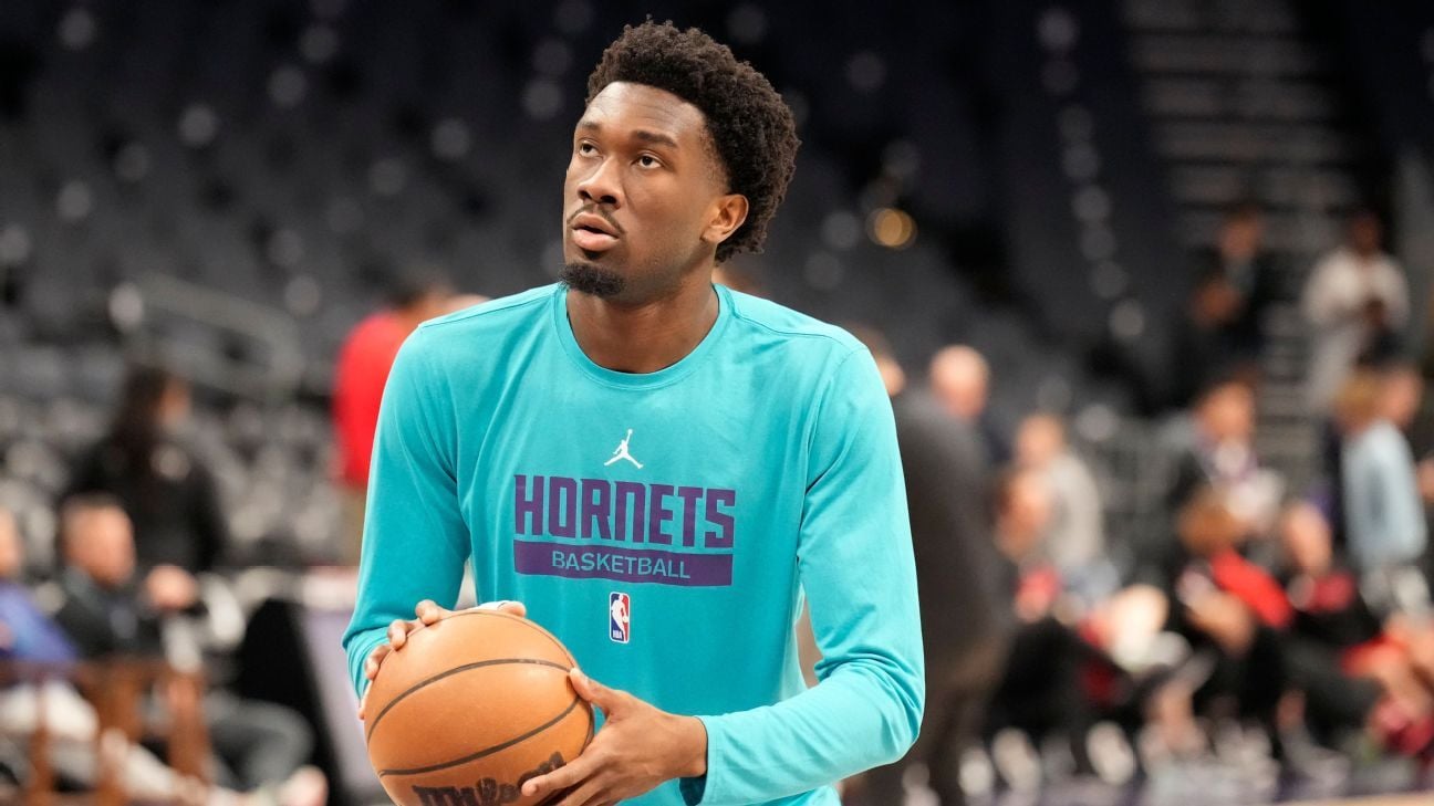 Mark Williams to miss Hornets training camp with foot injury