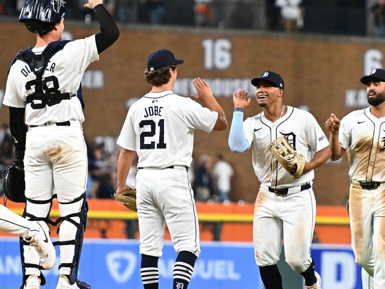 Tigers clinch 1st playoff spot since 2014 with improbable run