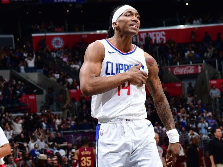 Clippers signing Mann to 3-year, $47M extension