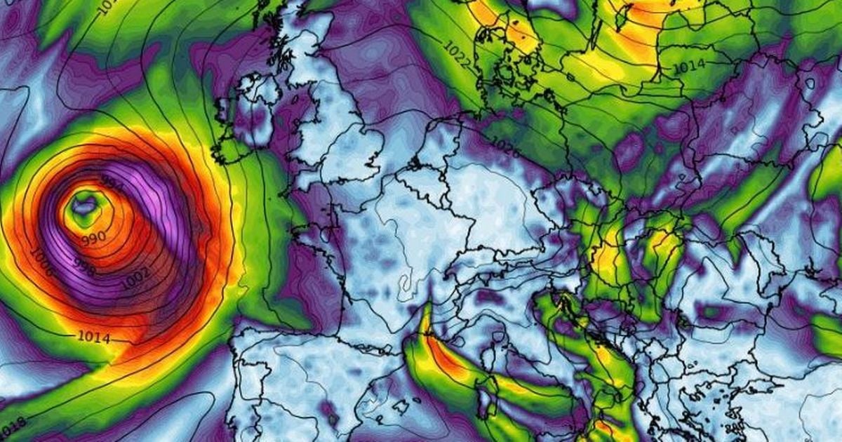 Ireland weather: Monster Atlantic storm prompts ominous 12 hour warning from Met Eireann