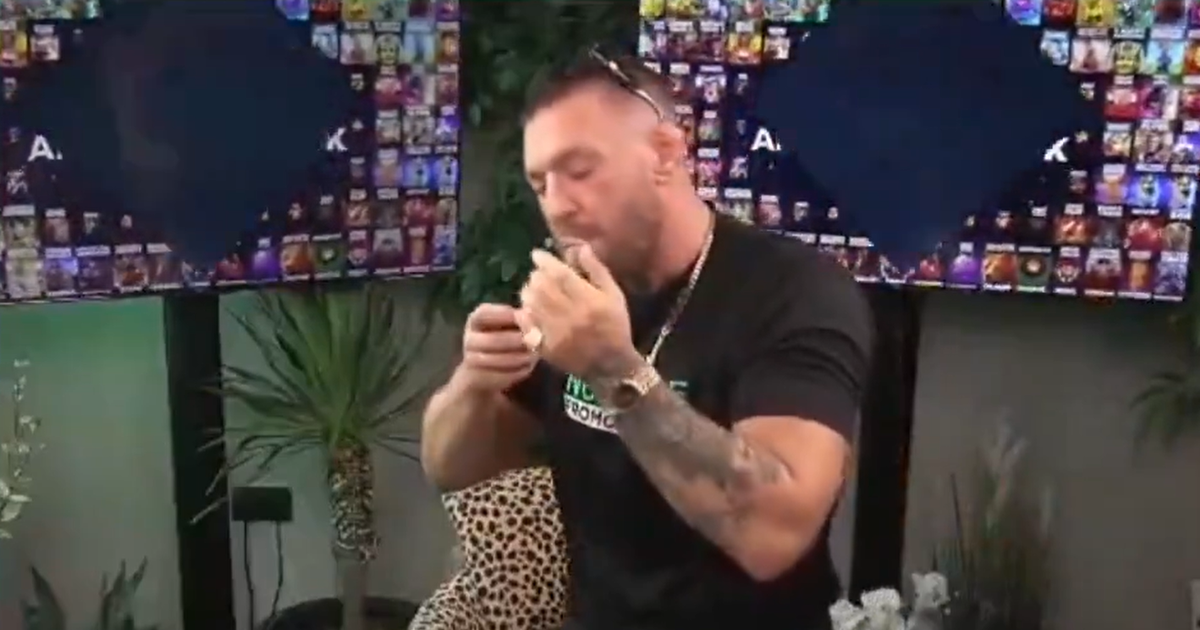 Fans fear for Conor McGregor as he 'blazes kush' in live stream