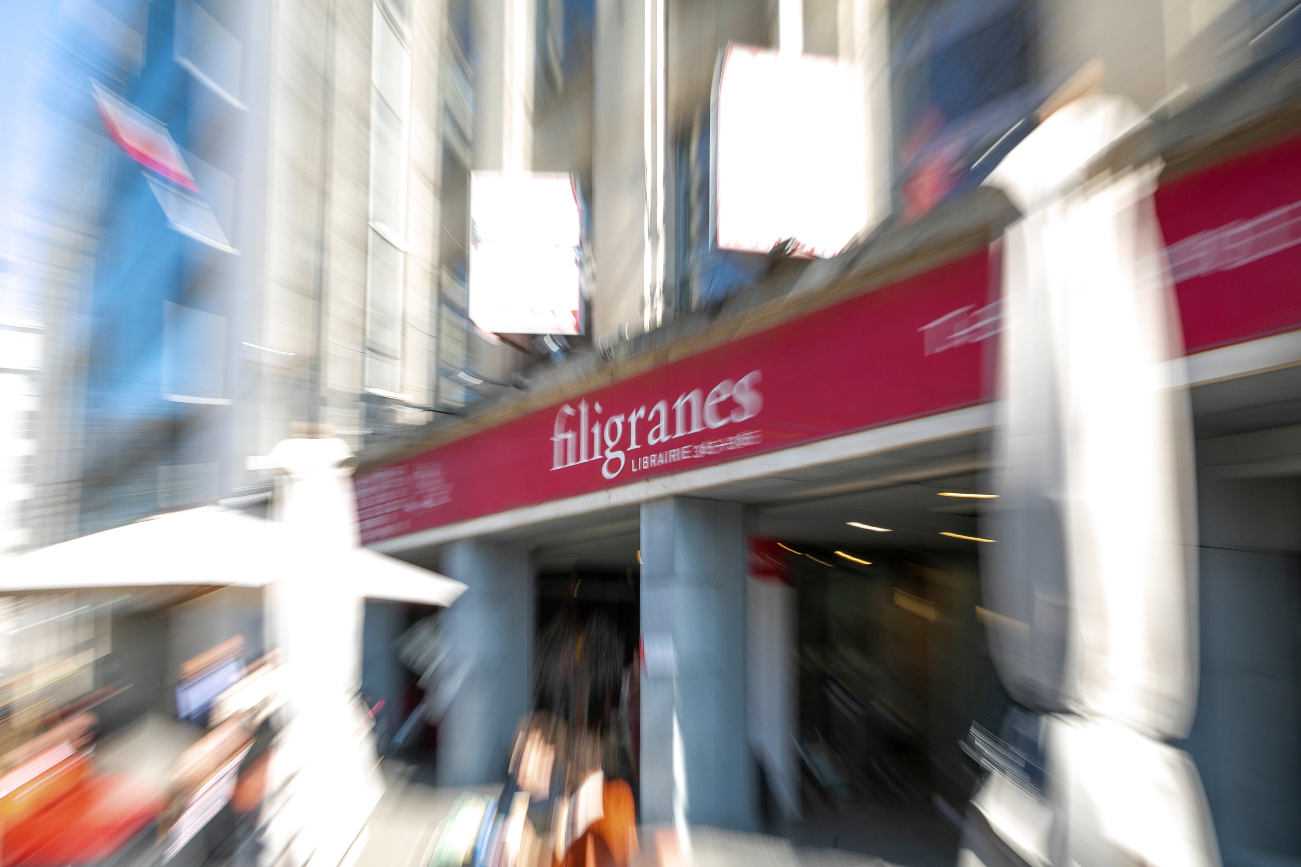 Employees try to save Filigranes bookshop from closure