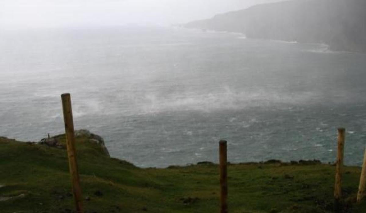 A dry start before showers of rain forecast to develop later today in Donegal