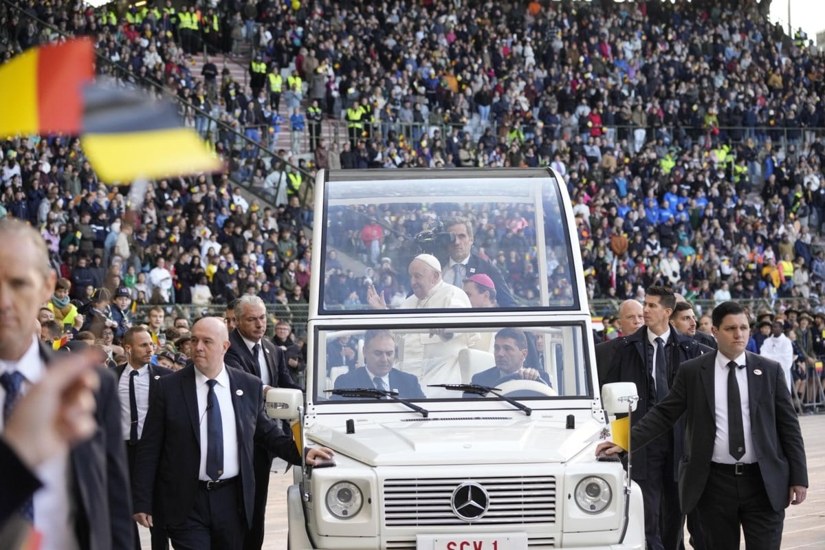 Pope wraps troubled visit to Belgium by praising courage of victims, demanding abusers be judged