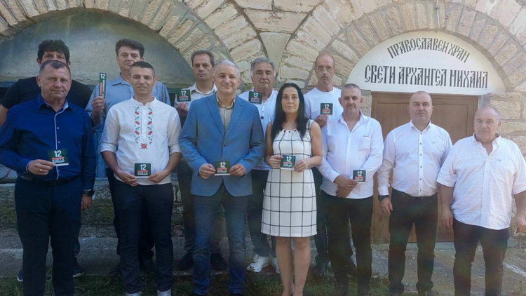 Vazrazhdane Campaigns in Veliko Tarnovo on Sunday