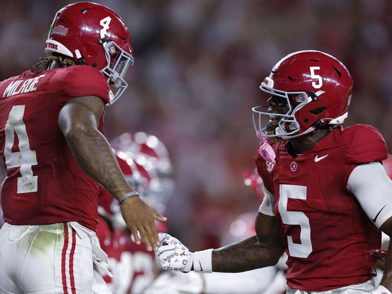 AP Poll: Alabama overtakes Texas for No. 1, UNLV enters top 25