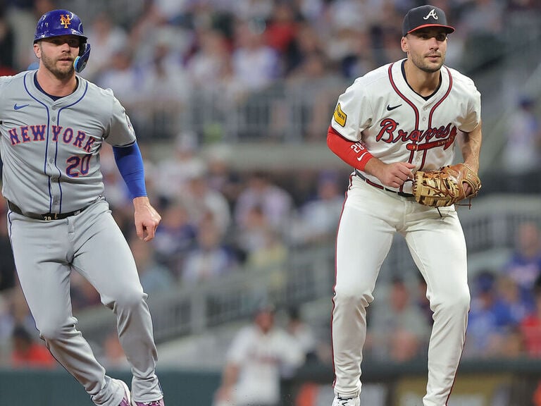 Chaotic NL wild-card race to be settled Monday