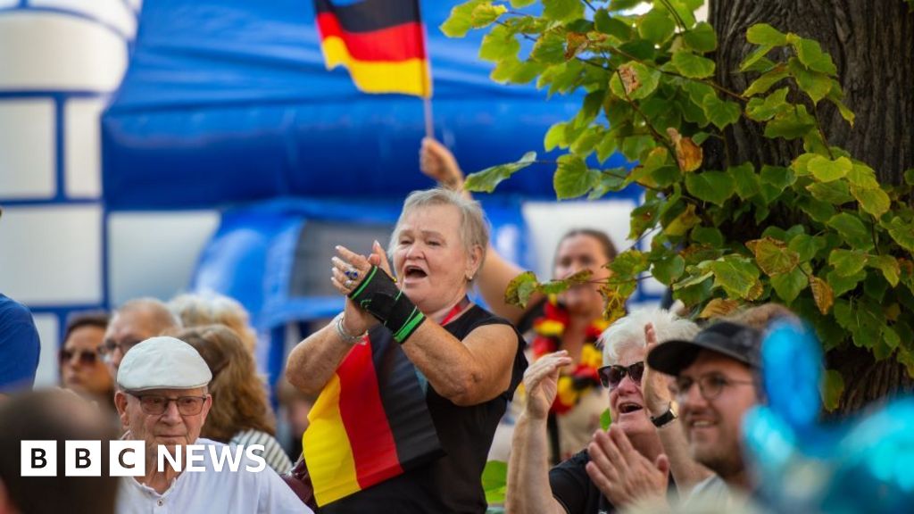 German far right eyes win in Scholz's state