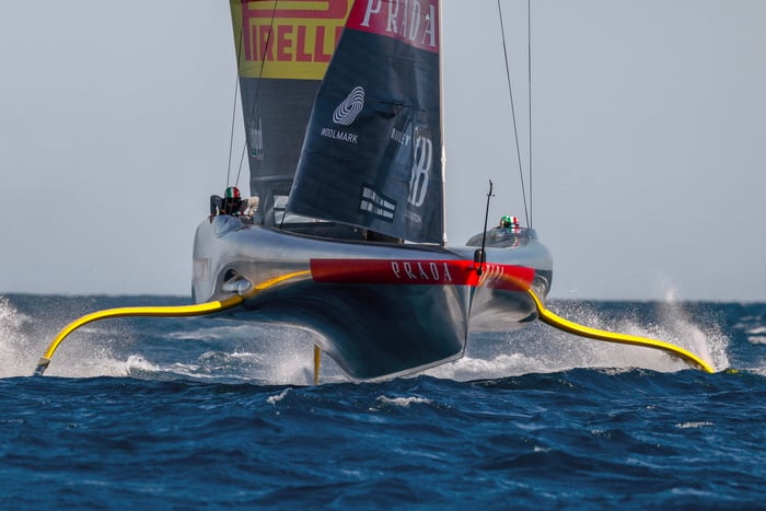 LV Cup Final: Ineos wins race 5, 3-2 over Luna Rossa