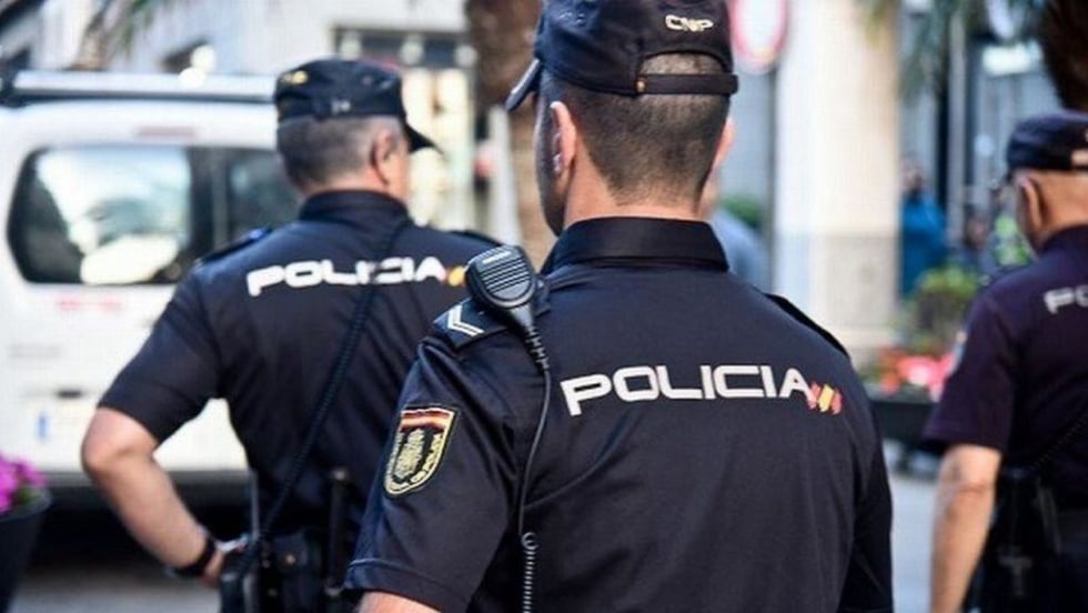 Daylight shooting in centre of tourist-packed Malaga leaves six people injured: Police make four arrests