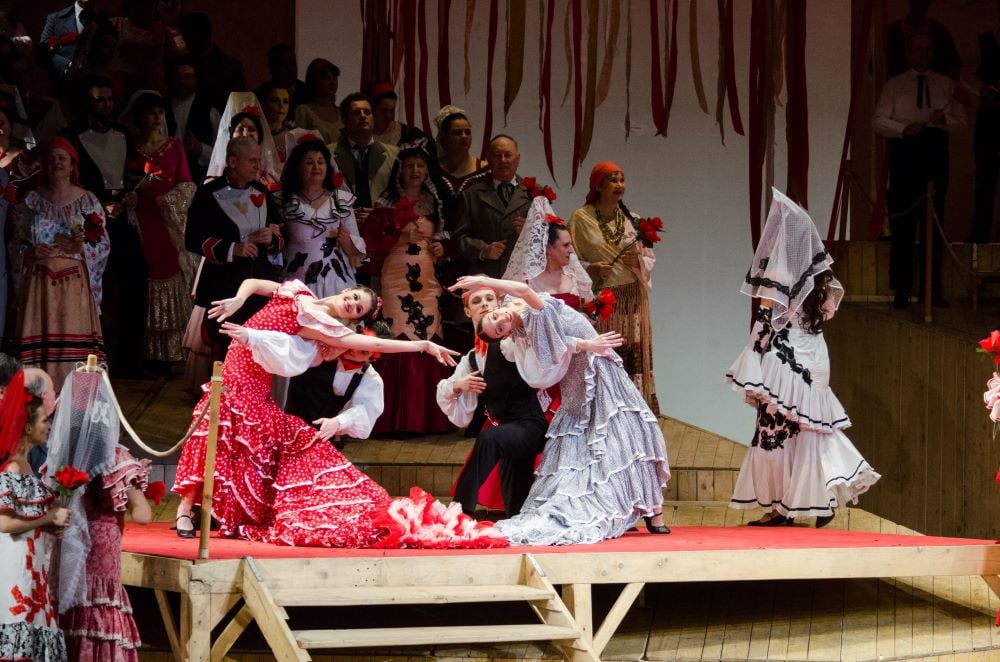 Bucharest National Opera Opens October with Swan Lake, Aida, Carmen & More