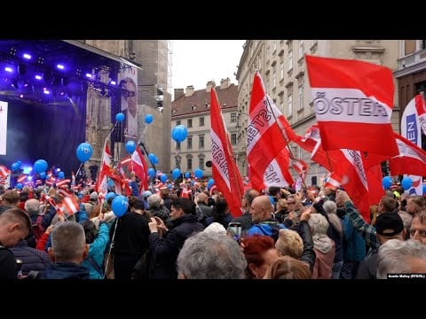 Austria&#39;s Far-Right Holds Final Election Rally Amid Opposition Protests