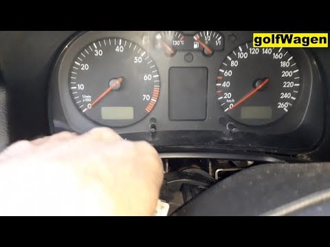 VW Golf 4 Instrument cluster removal