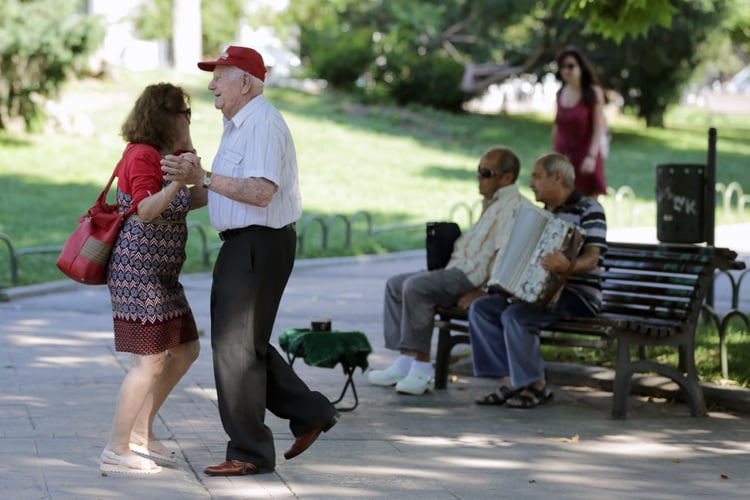 Bulgaria Has 300 Female, 96 Male Centenarians - National Statistical Institute