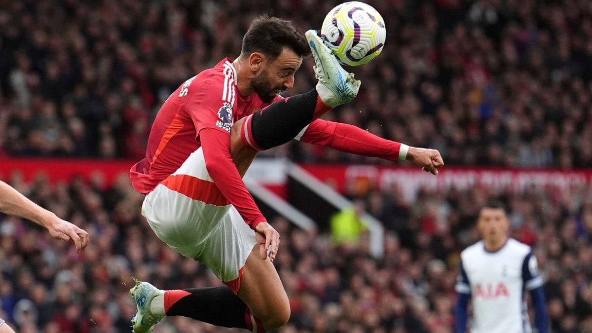 Big boost for Man United as Bruno Fernandes' red card is overturned on appeal