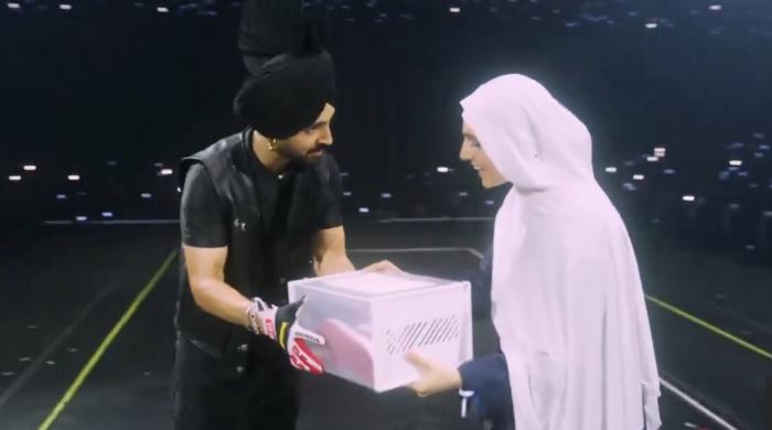 VIDEO: Diljit Dosanjh presents Pakistani fan with gift on stage at concert