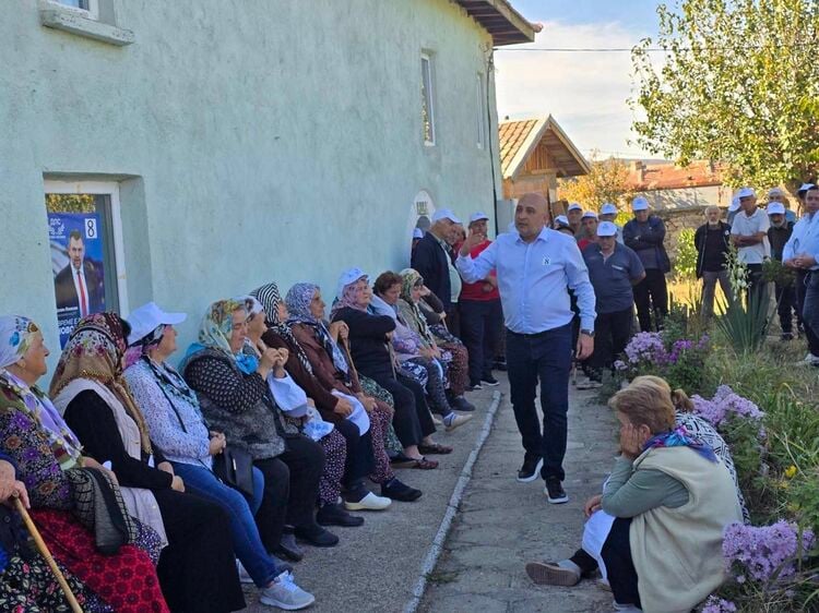 MRF-New Begining Top-of-the-list Candidate in Kardzhali Attends Opening of Multi-Purpose Sports Field 