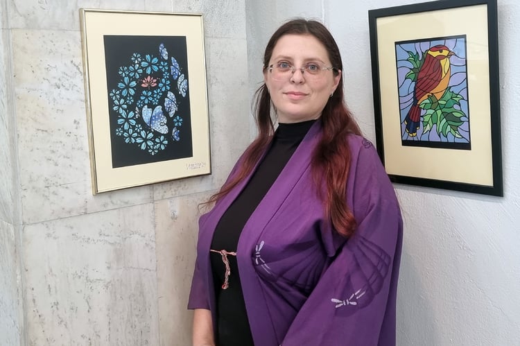 Artist Ani Ivanova: Bulgaria Hosts World's Biggest Non-Japanese Group of Kiri-e Artists