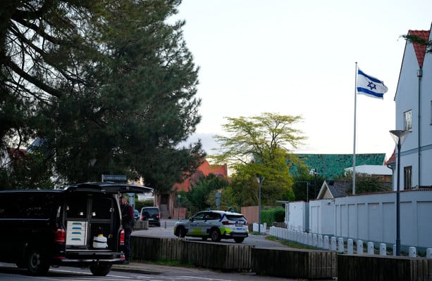 Two Swedish teenagers detained in connection with explosions at Israeli embassy in Denmark