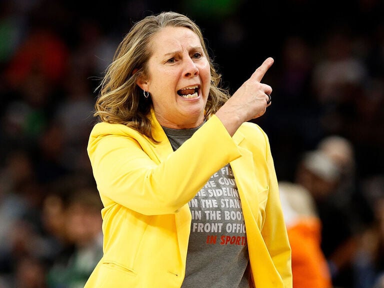 Report: Lynx's Reeve confronted Sun players after Game 1 loss