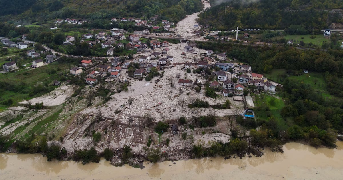 Bosnia floods: Several killed as rescuers search through rubble for missing people