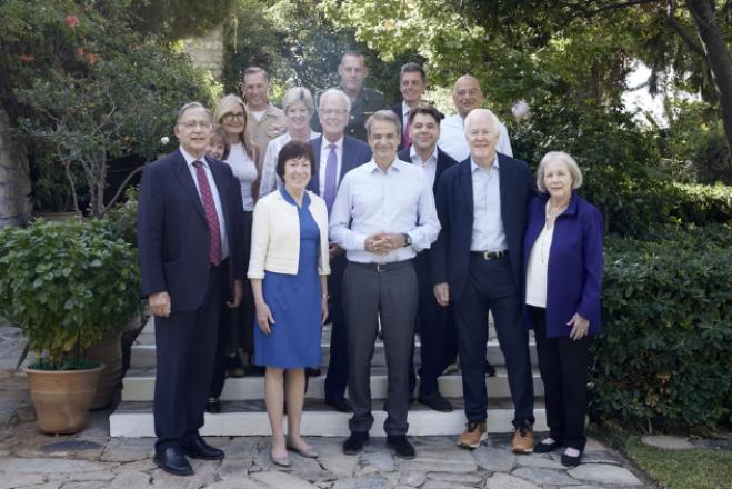 Mitsotakis meeting with Republican senators in Chania with a focus on the Middle East