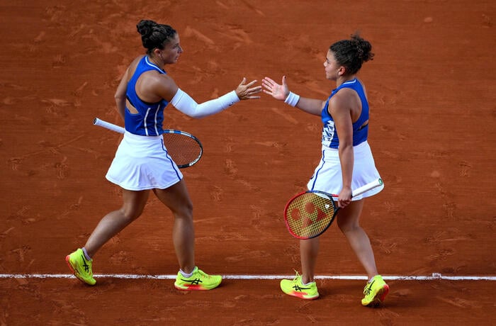 Tennis: Errani-Paolini win in Beijing