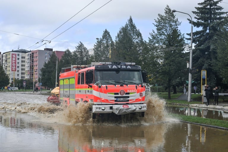 Czech City Awaits The Inevitable As Floodwave Looms