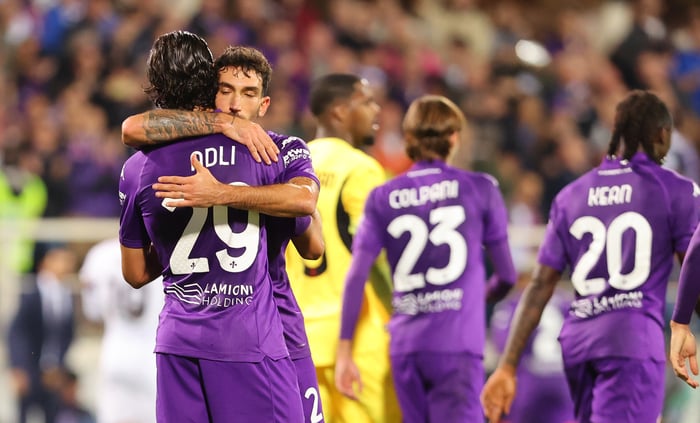 Fiorentina beat Milan 2-1