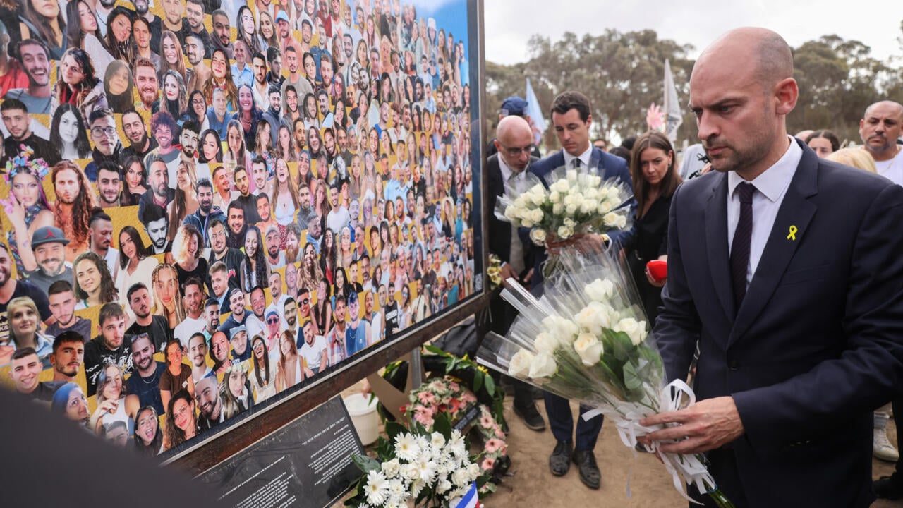 France pays tribute to 7 October attack victims, families