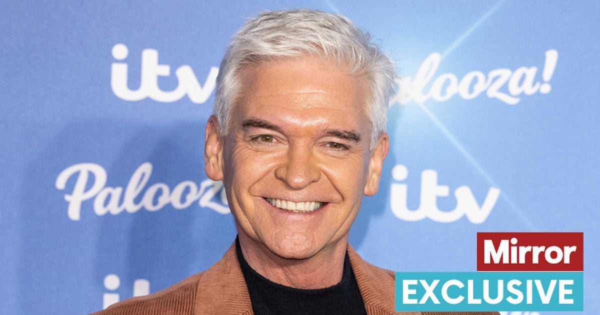 Phillip Schofield pals reveal 'truth' behind Eamonn Holmes feud as star 'consumed with jealousy'