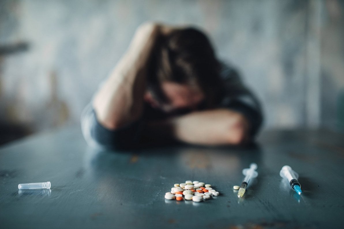 Politicians mull youth addiction treatment in Latvia