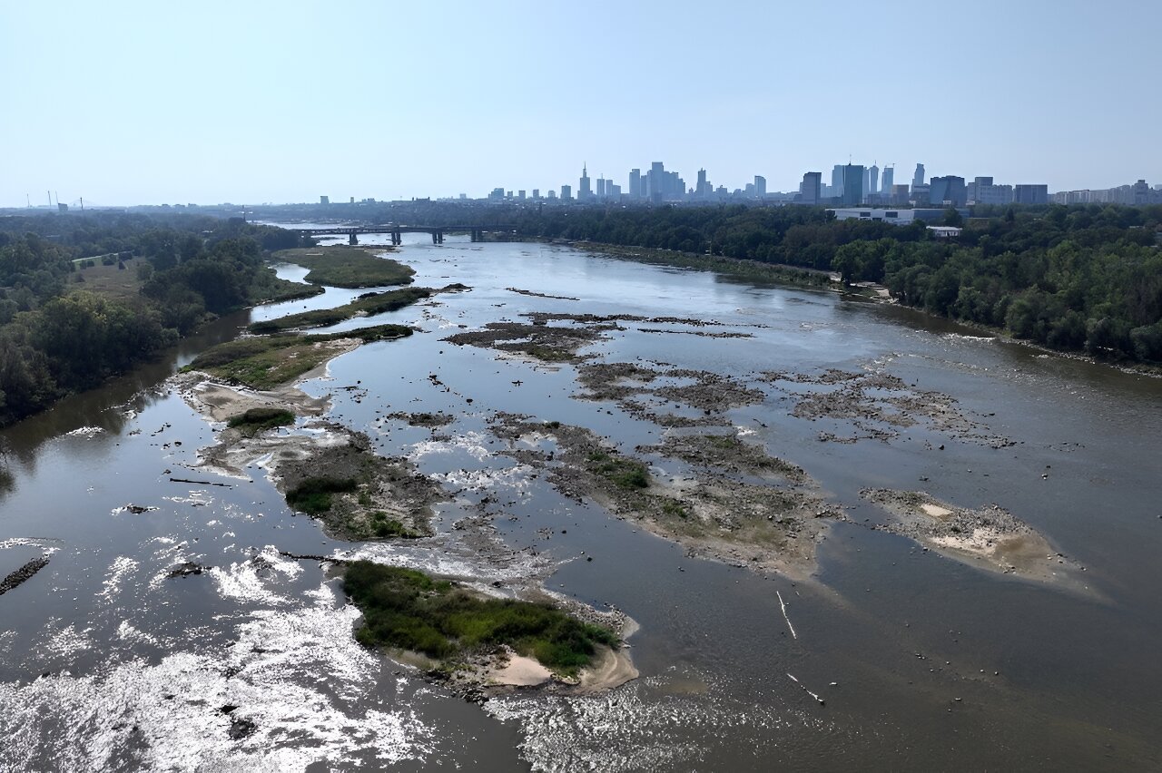 Drought sinks longest Polish river to record-low level