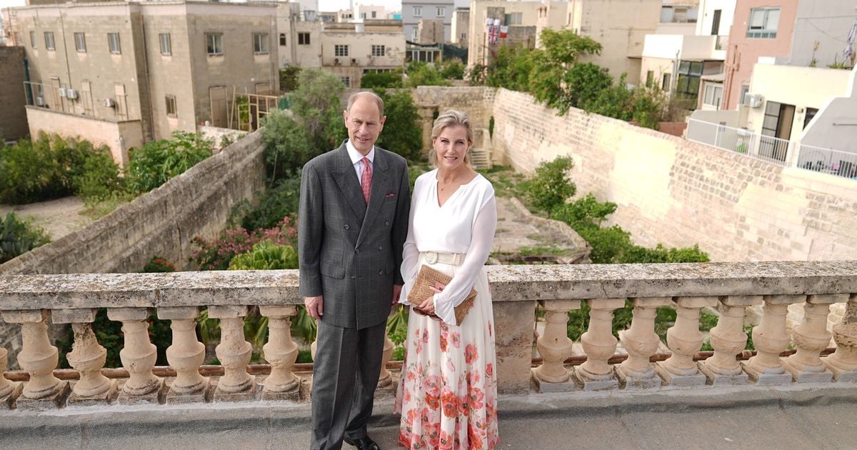 Duke and Duchess of Edinburgh recreate picture of late Queen and Prince Philip