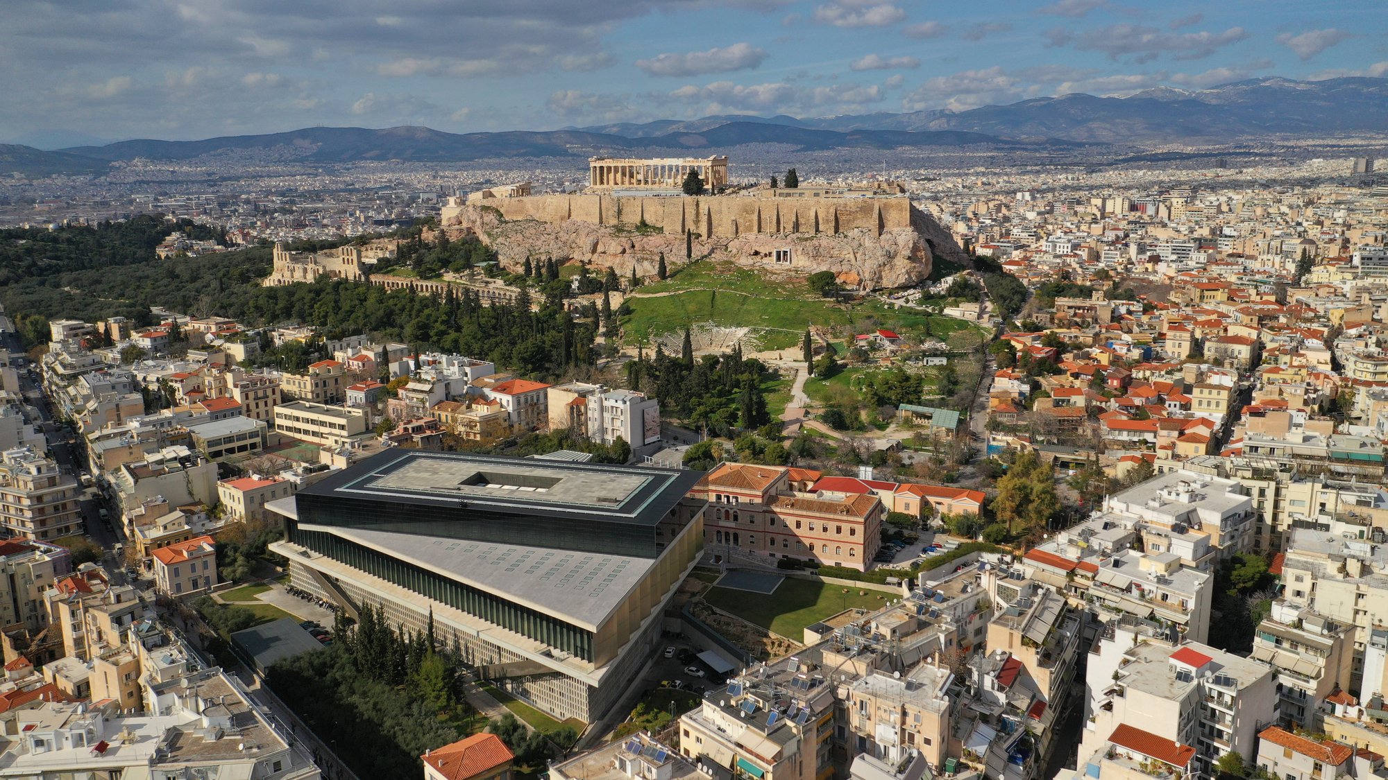 Athens Architecture City Guide: 23 Architectural Works From Ancient Grandeur to Modern Innovation