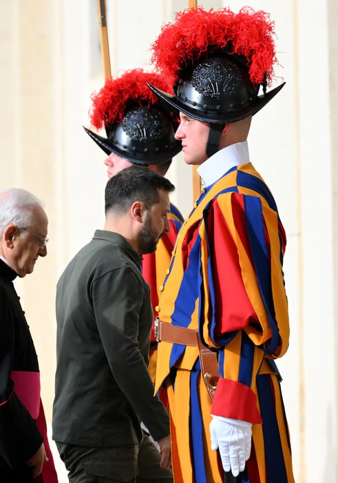 Ukrainian President Zelensky arrives at the Vatican