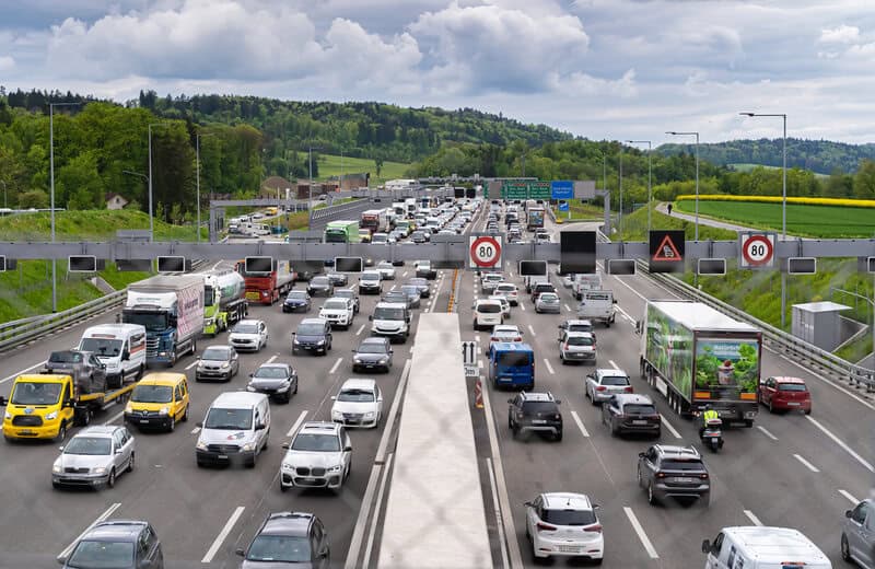 Poll shows a majority favours Swiss motorway extension