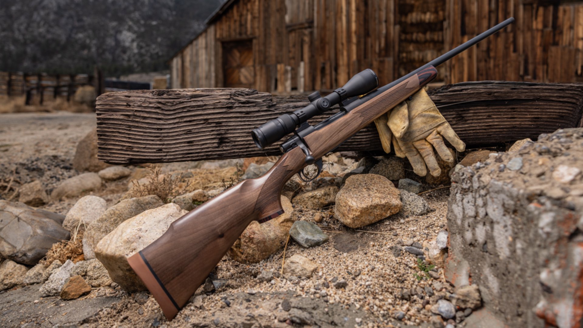 Howa Launches New Super Deluxe & Superlite Rifle Models