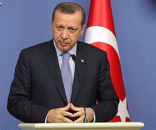 Erdogan announces defence cooperation with Serbia