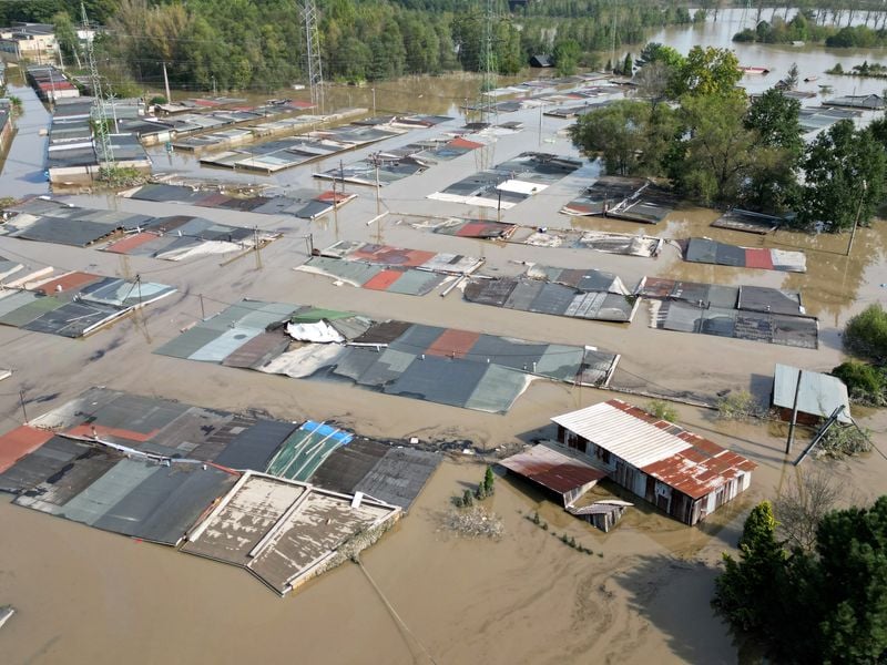 Factbox-Central Europe experiencing worst floods in at least two decades