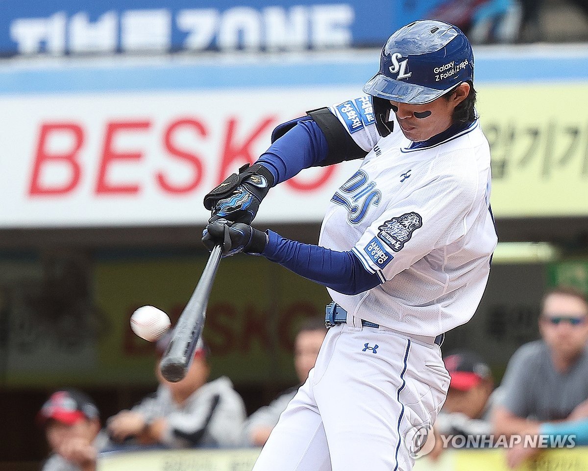 What rust? Captain leads Lions' power surge in KBO postseason after long layoff