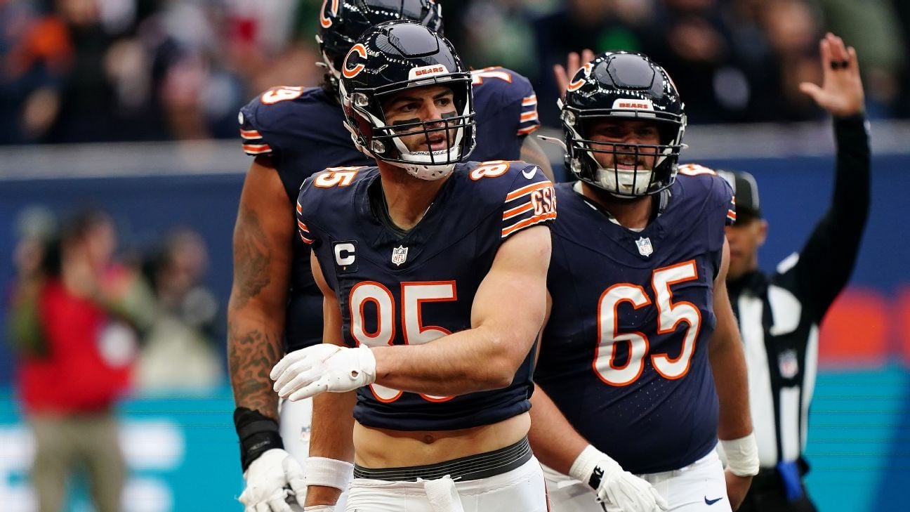 Chicago Bears' Cole Kmet doubles up as team's long-snapper