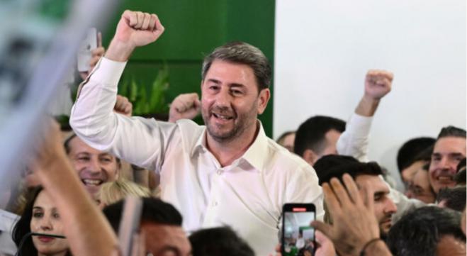 Androulakis reelected to PASOk leadership