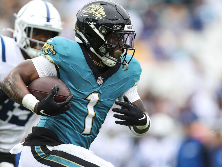 Jaguars' Etienne week-to-week with hamstring injury