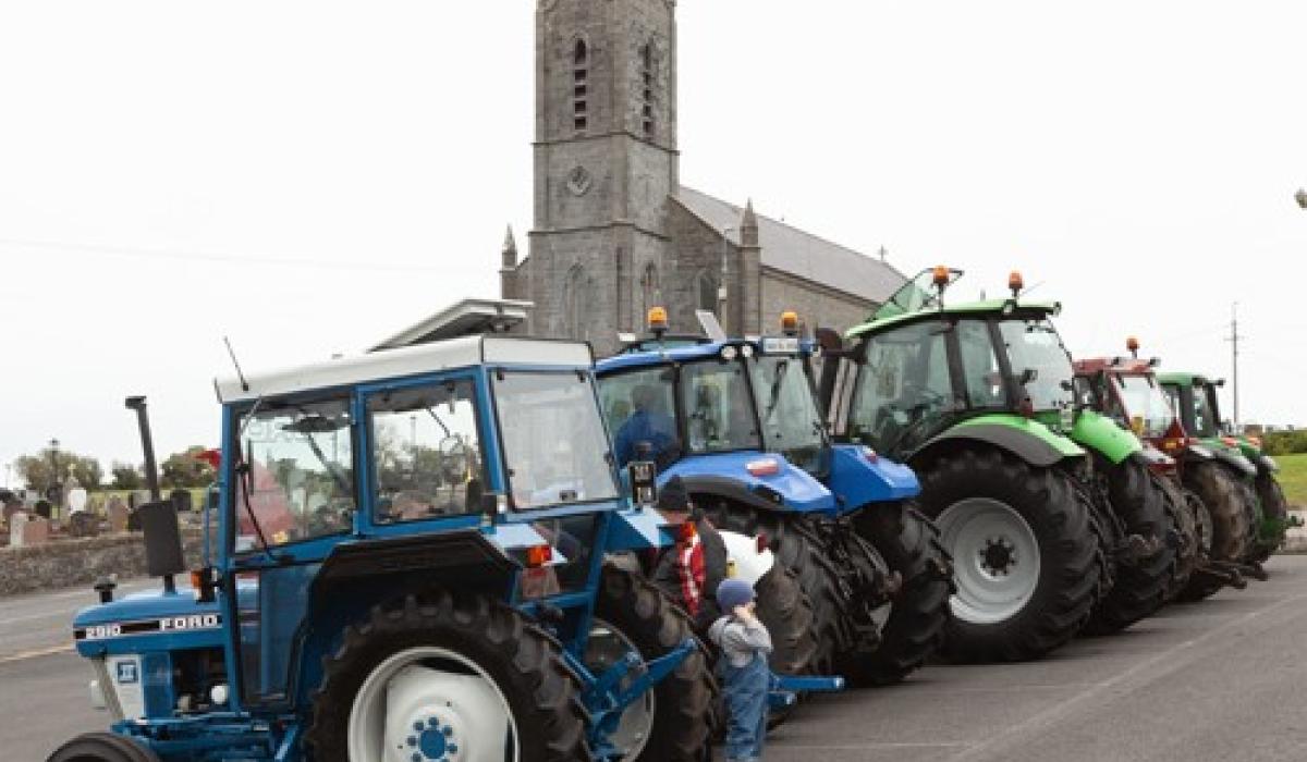 In Pictures: Vintage Car and Tractor Run takes place in Ballintra