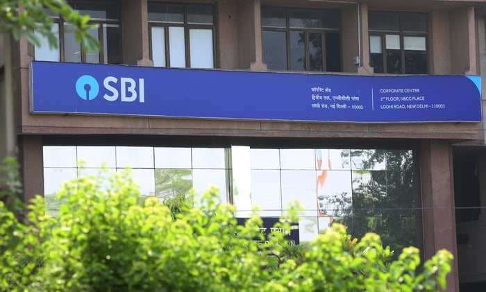 SBI slashes MCLR on one tenure to 8.20%