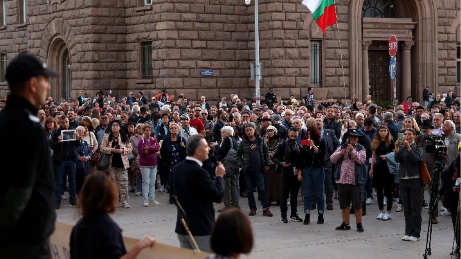 Citizens protest against the election of chief prosecutor