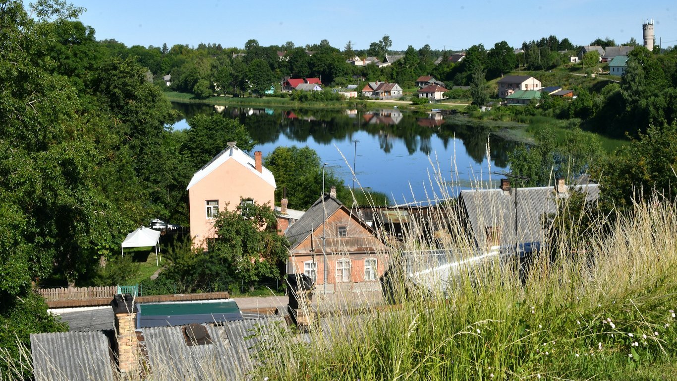 Concerns about information void in Latvian border area